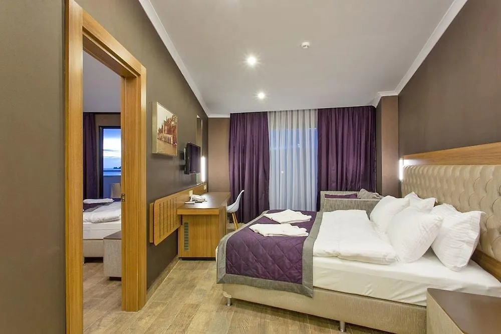 Michell Hotel (Adults Only)-1